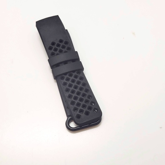 Black Fitbit band with little diamond cutouts